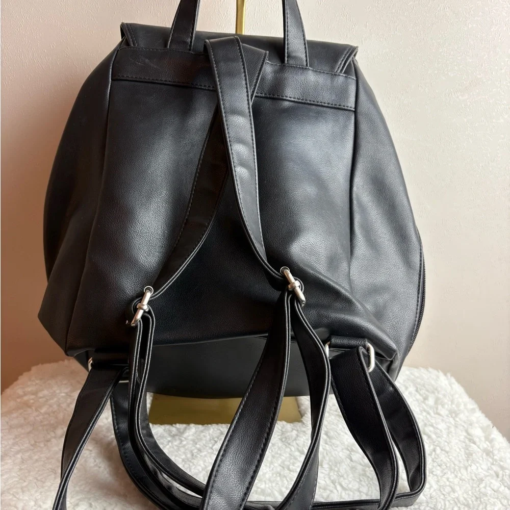 Nine West Black Faux Leather Backpack Women's Adjustable Drawstring Flap Bag